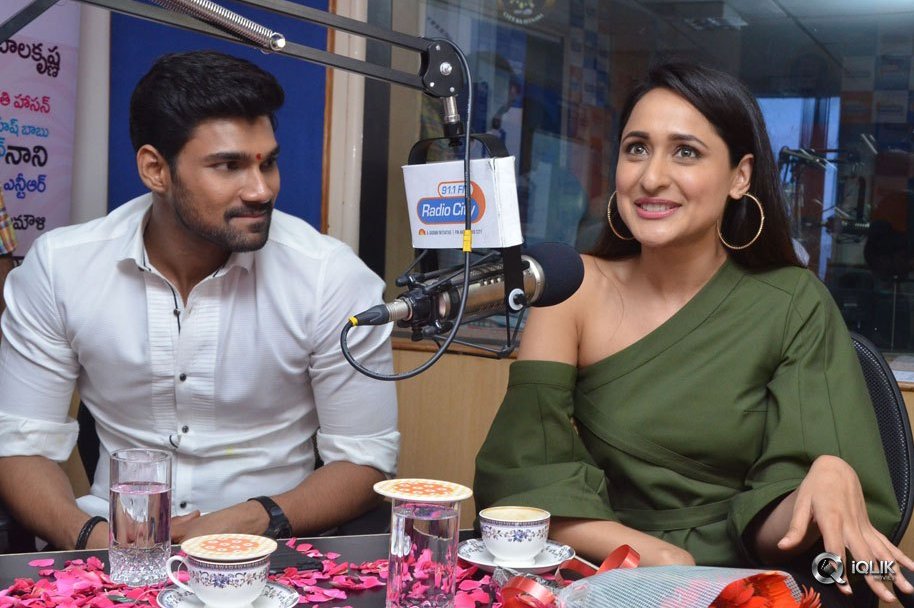 Jaya-Janaki-Nayaka-Movie-Team-At-Radio-City
